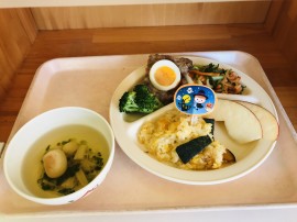 今日の給食は…